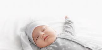 w czym powinno spać dziecko?