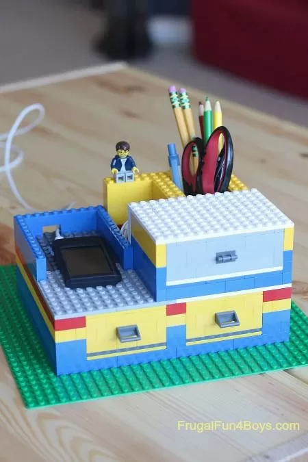 http://frugalfun4boys.com/2015/01/25/build-lego-desk-organizer-working-drawers/